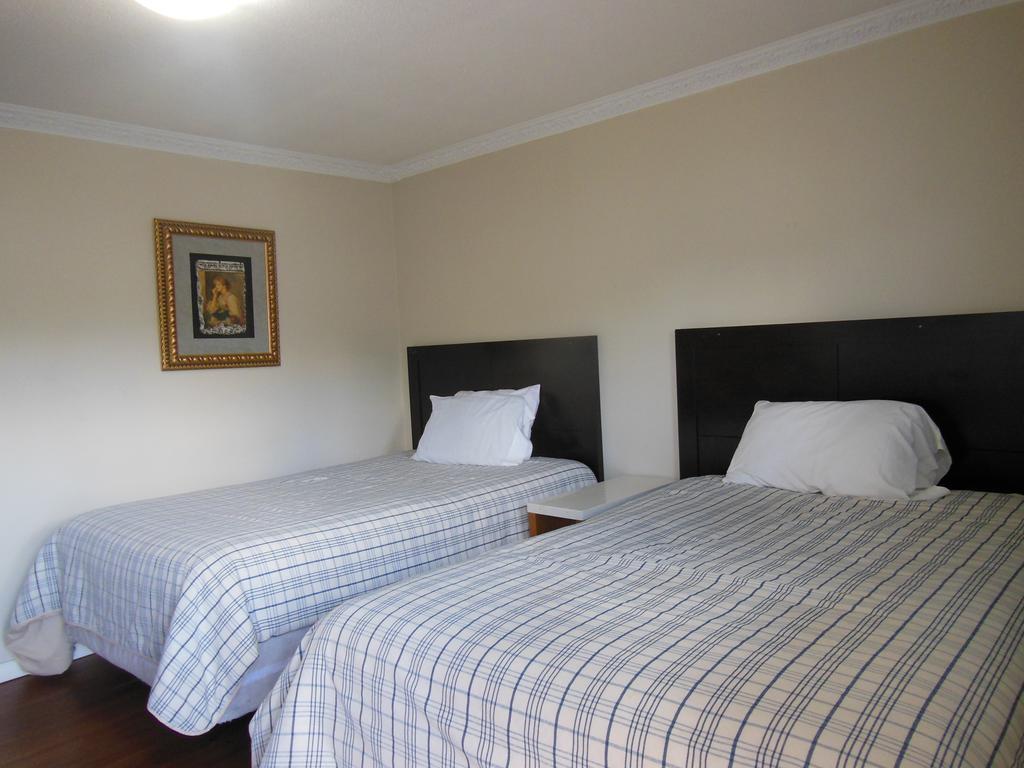 Kent Motel Chatham-Kent Εξωτερικό φωτογραφία